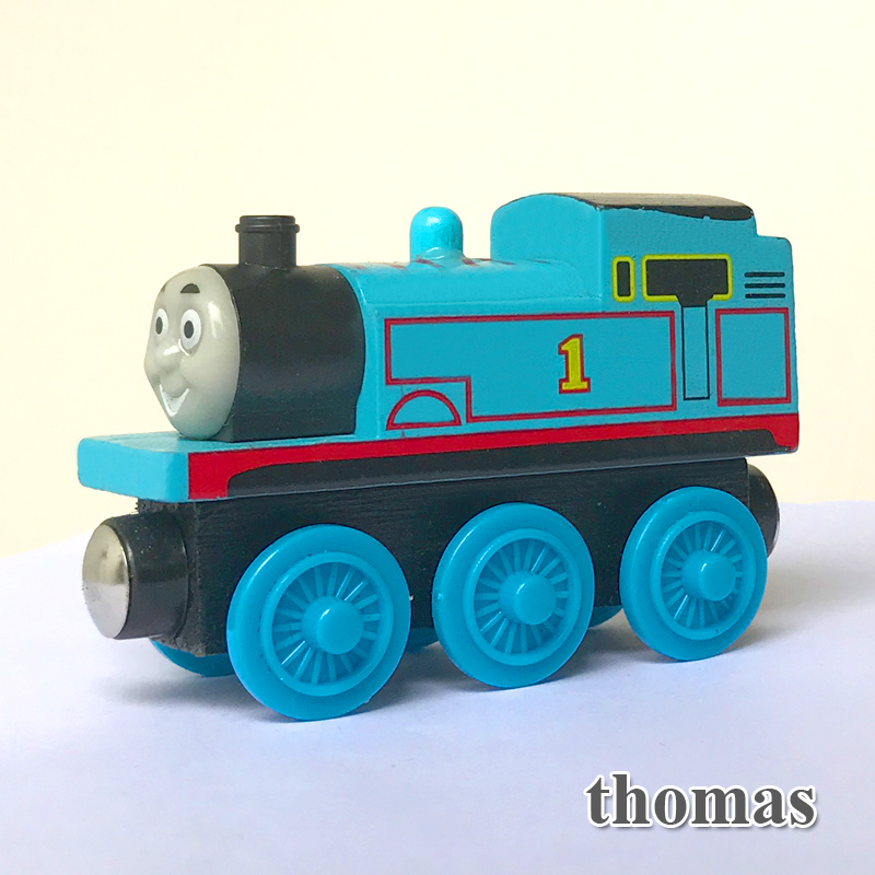  Kereta Api Thomas  Wooden Magnet Random Model Multi 